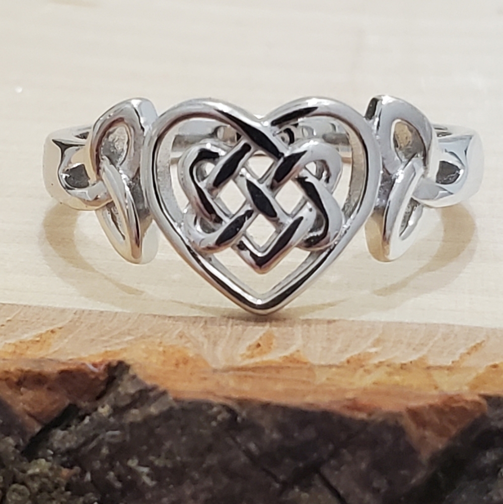 Sterling Silver Platinum-Plated‎ Celtic Knot Heart Eternity Ring - NWT